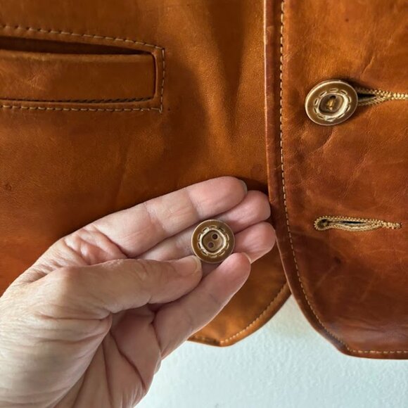 Vintage leather vest from Schott N.Y.C. Sportswear, New York City. - Picture 8 of 8